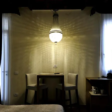 Bed and Breakfast 27 Φεράρα